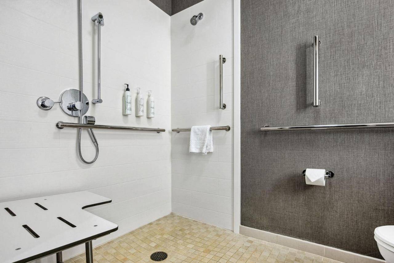 Springhill Suites Anchorage Midtown Екстериор снимка
