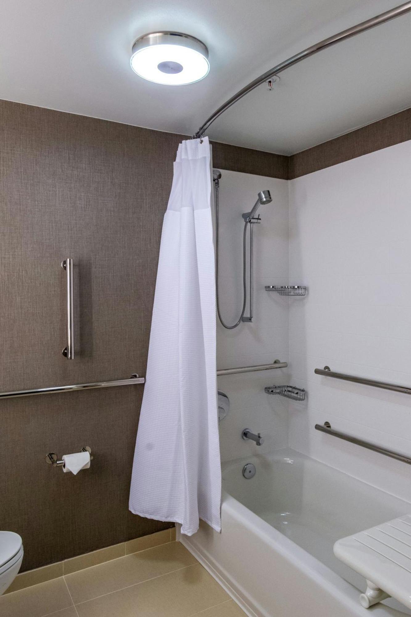 Springhill Suites Anchorage Midtown Екстериор снимка