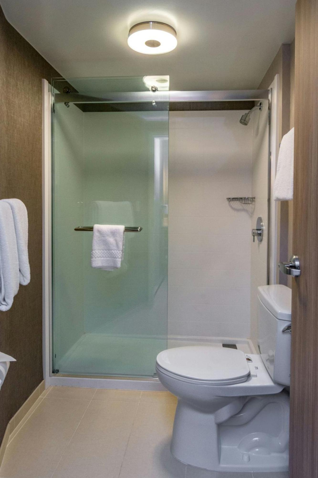 Springhill Suites Anchorage Midtown Екстериор снимка